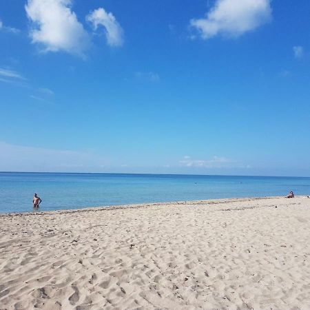 Casina Degli Oleandri Villa Lido Marini Buitenkant foto
